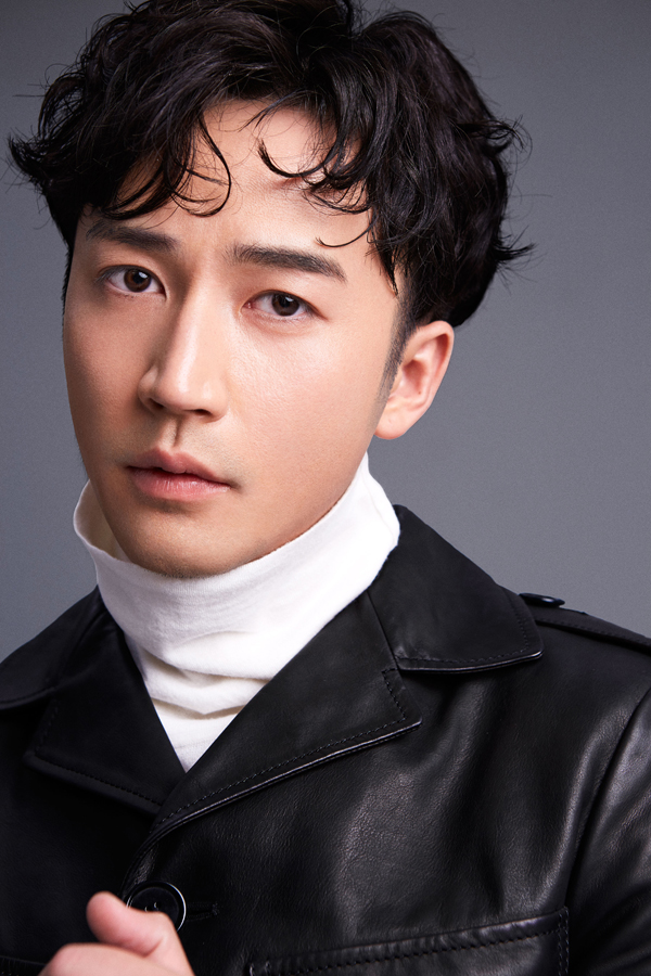 许伟豪《奔腾岁月》饰华侨 全剧最"撩""苏"值爆表