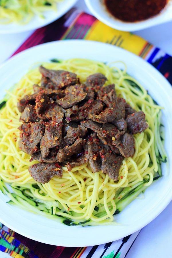 新疆十大美食之一的黄面烤肉,做法大公开了