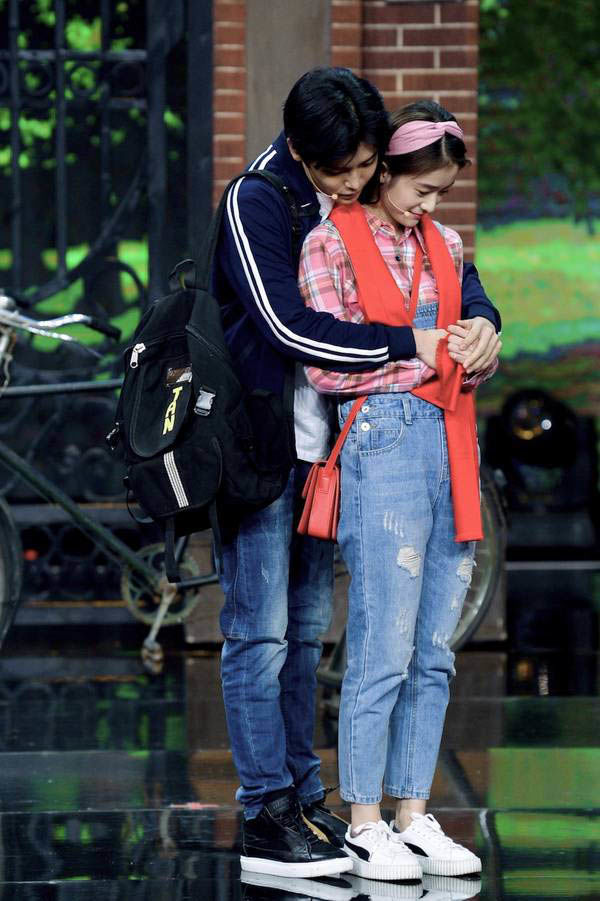 侯明昊搭档张雪迎甜蜜发糖 小鲜肉演技有待进步