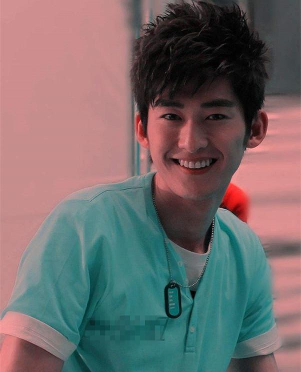 张翰扮演的那些角色造型,哪个比较帅?