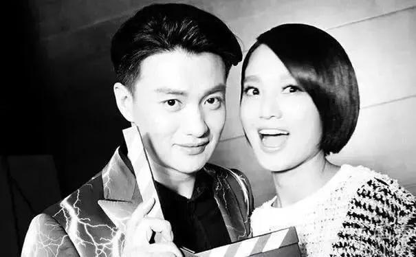 朱丹微博频秀恩爱,周一围从不回应只因对待感