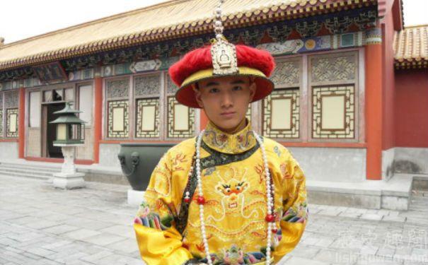 雍正最宠爱的儿子,生母是皇贵妃,乾隆封为亲王,却只活了八岁!