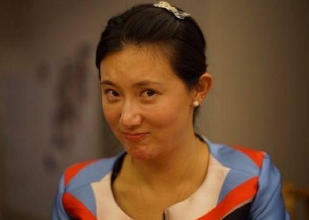 第三任妻子就是现在的王丽君,哈哈,看来刘斌也挺风流的.