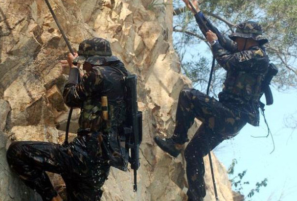特种兵攀登技术高吗?什么是烟囱攀爬法?