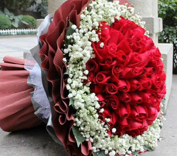 心理测试:选择一束最美的玫瑰花,测你是否能在2018年脱单!