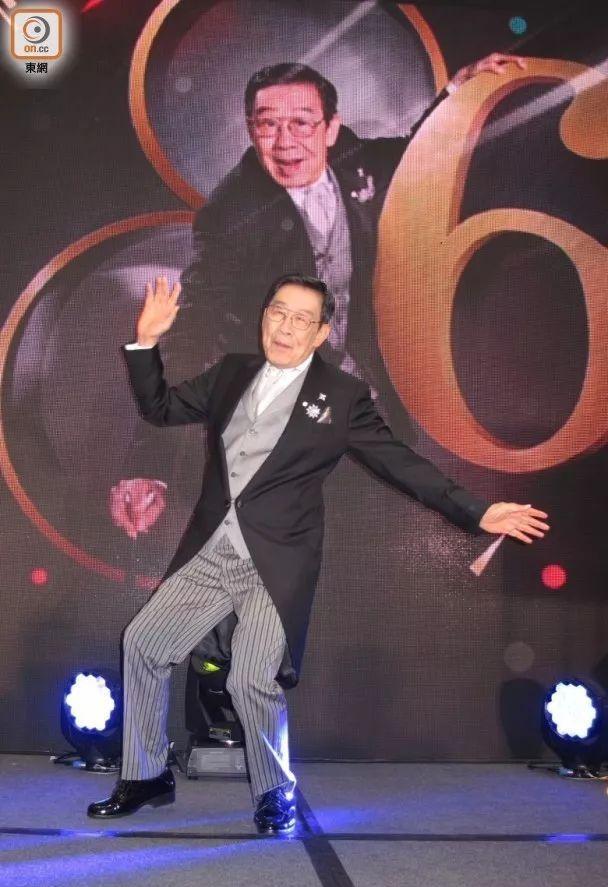 现在86岁高龄红馆开唱,创最年长记载|演唱会|萧芳芳|胡枫_新浪网