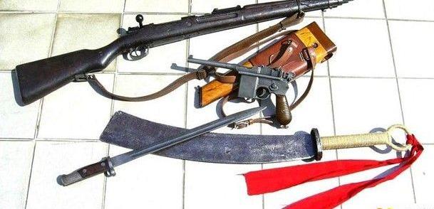 看了二战时,日军真实的装备,你还会相信神剧吗?