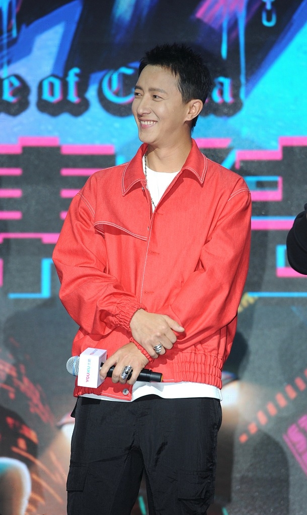 发福变胖笑到脸部变形 被喷过气之后的韩庚真的放下了偶像包袱