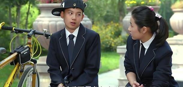 2016年,主演汪俊执导的家庭伦理剧《小别离》,与黄磊,海清,朱媛媛