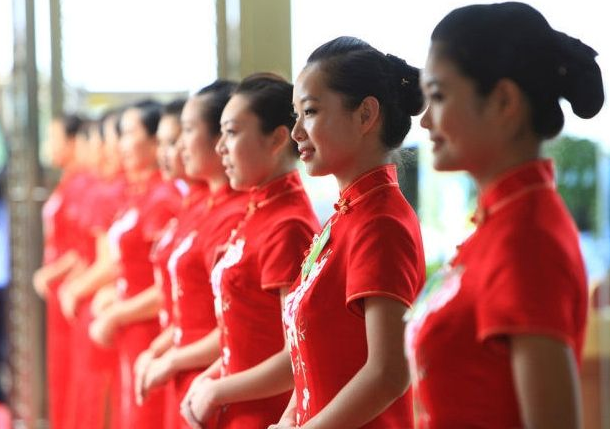 酒店迎宾礼仪小姐:从业者基本是样貌出众的女性!