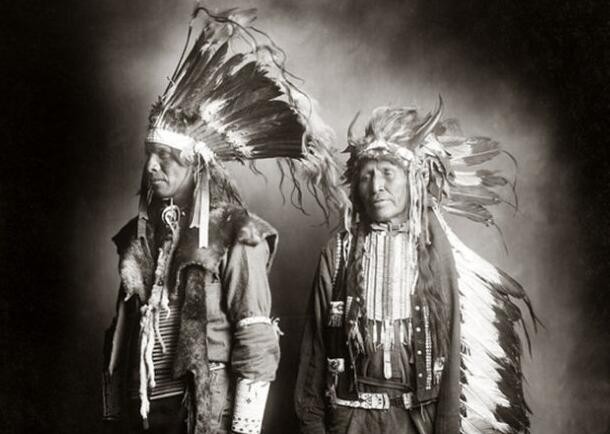 百年前的美国土著人罕见的奇装异服老照片最后一张让人心酸
