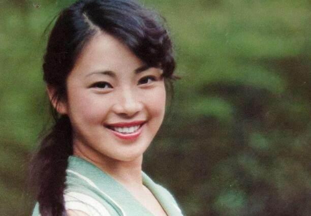 黄秋燕的颜值可以说是娱乐圈无人能及的美女李连杰后悔了嘛