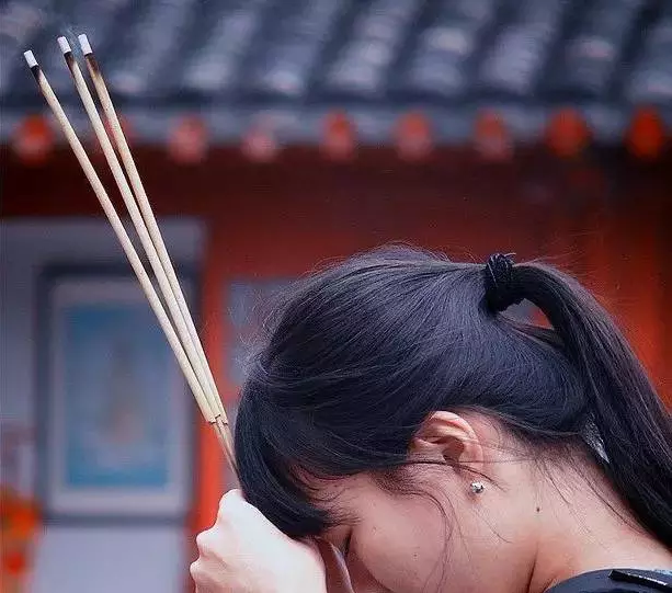 根宫佛国与您相约:环保敬香 文明礼佛