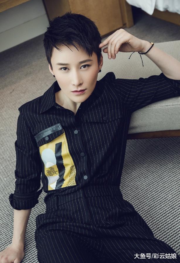 她因拍《红海行动》实力圈粉, 拍打戏10个月没例假, 穿搭酷炫!