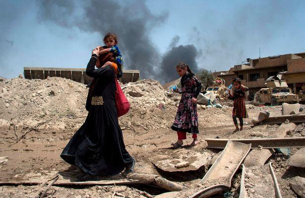 眼看亲人被炸死, 这些孩子难以走出战争阴影, 伊拉克难民营现状