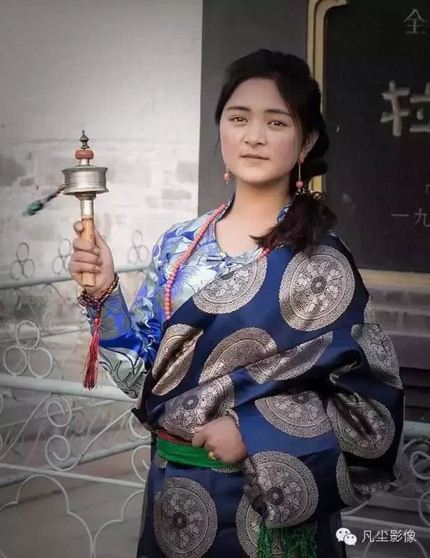 藏族姑娘——乔旦卓玛