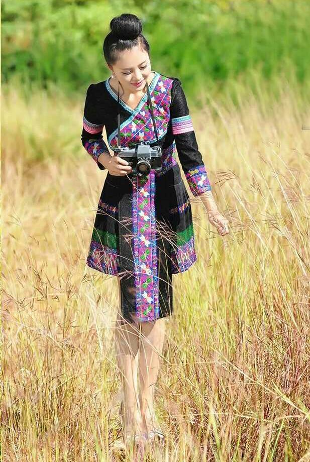 佛靠金装人靠衣装美美哒旅拍苗族服饰