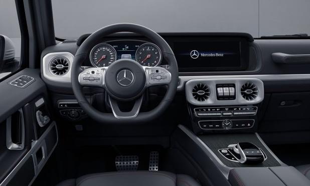 看看2019款奔驰g级的内饰改成啥样儿了