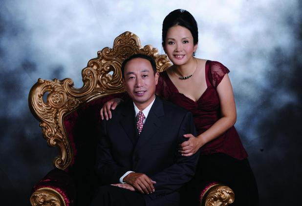 吕丽萍:三段婚姻,第一任丈夫是张丰毅,第二任丈夫是陶伟,现任丈夫是