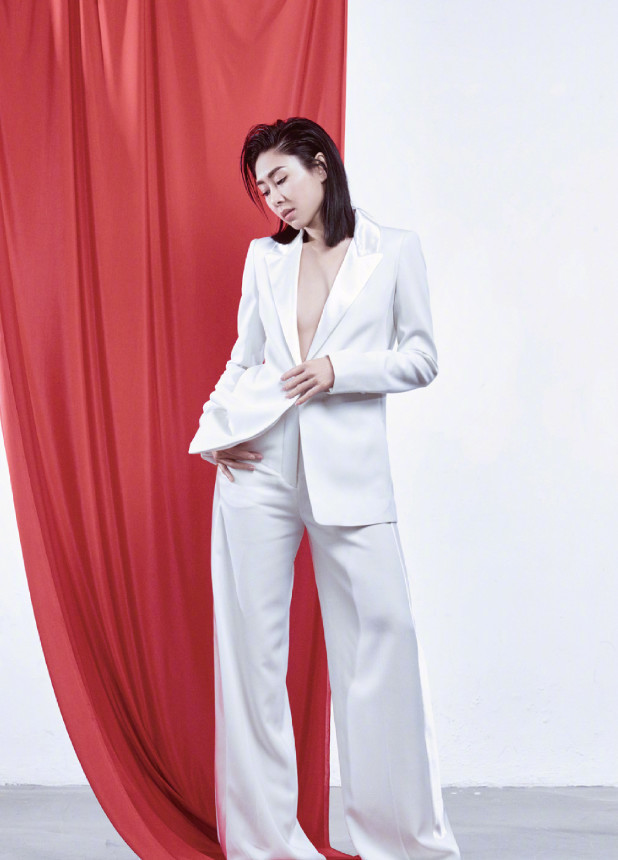 她是tvb最年轻的视后甘为男友退圈却遭狠甩美得独一无二