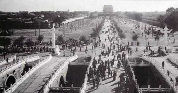 北京天安门 清朝晚期到现在大不同的老照片 你看了吗?|天安门|大不同|正门_新浪新闻