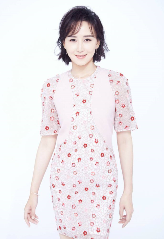 她比章子怡长得美嫁得好,婆婆还是她的影迷,40岁美出天际!