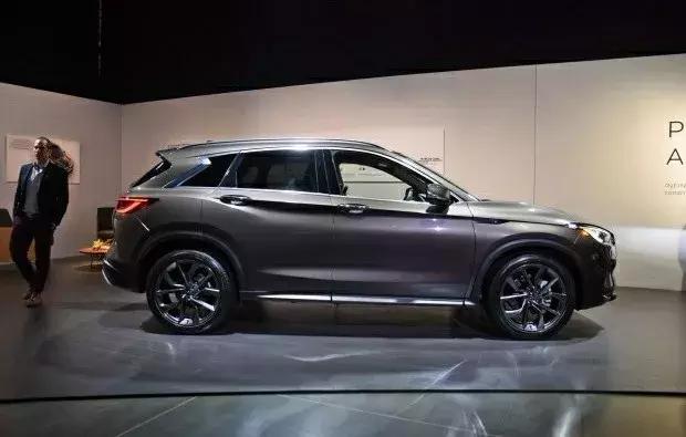 英菲尼迪全新改版,造型更加时尚动感,富二代赞美美观!