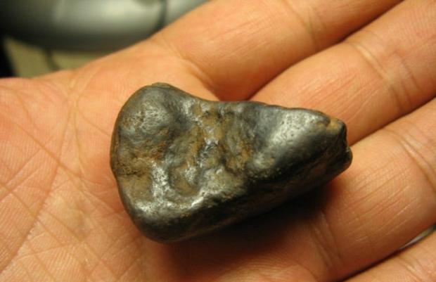 确定这些石头是超稀有的钙长紫苏辉石无球粒陨石(howardite)!