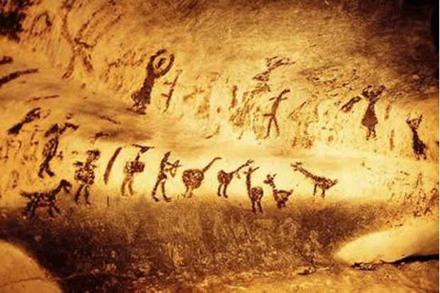 考古学家在秘鲁山洞中发现神秘壁画,或能证实外星生物是人类祖先