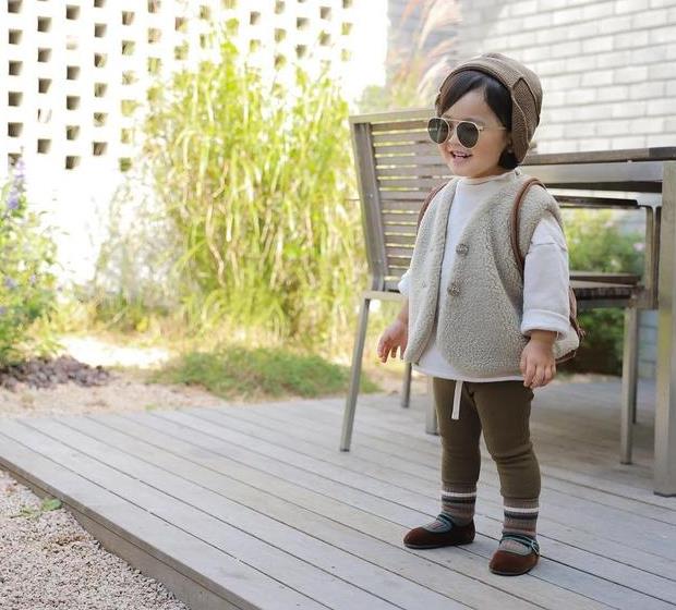 蕾茉希望通过自己的分享,给大家一个搭配衣服的范例,也给大家一个生活