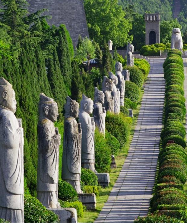 武则天墓为何万人挖不动?千年来无人敢盗?这都要感谢一个人