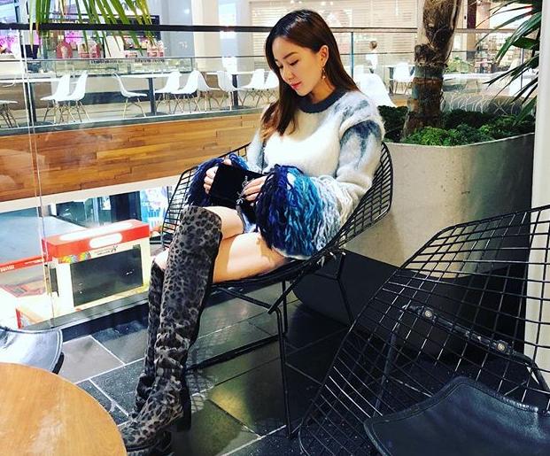 独自在外留学的孟星亚,人美学历高不知道回国后会不会进入娱乐圈,看她