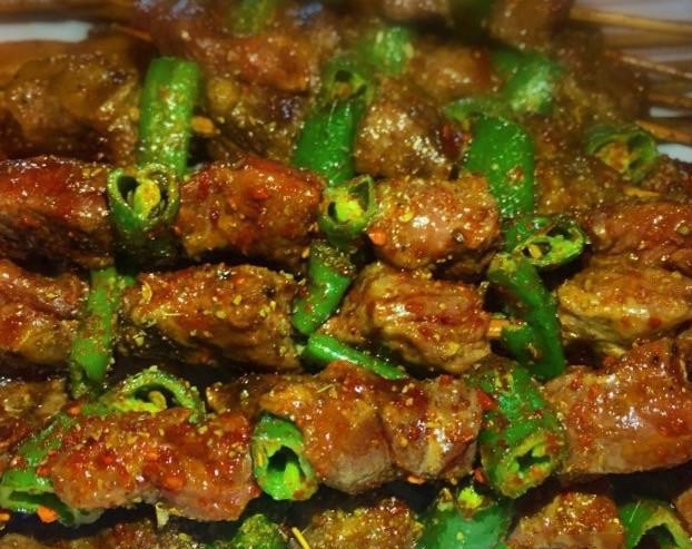 成都地铁二号线,好吃到飞起来,从头到尾吃不停!