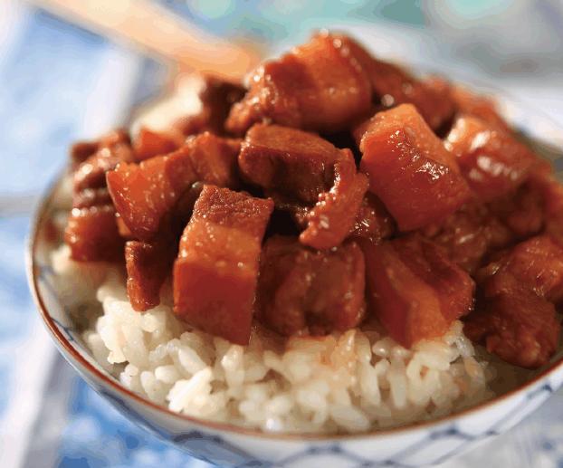 看看这碗卤肉饭,卤肉比米饭还多,一次能吃一大碗