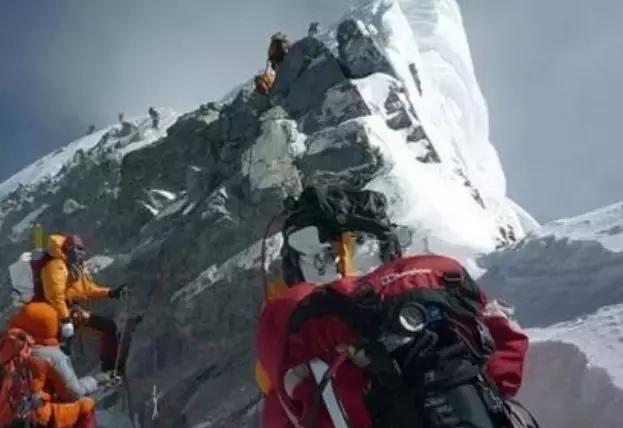 王石52岁登顶珠峰有些事再不去做就晚了