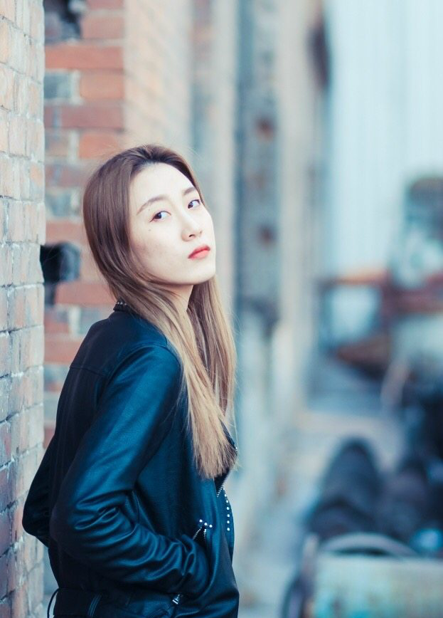 街拍北方女孩,丹凤眼很有魅力,高冷的美女|街拍|丹凤眼|美女_新浪新闻