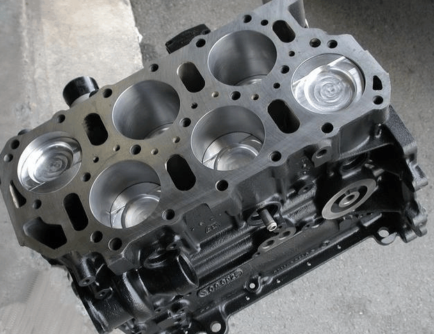 奔驰和宝马的v12发动机与奥迪的w12发动机有什么区别?-新浪汽车