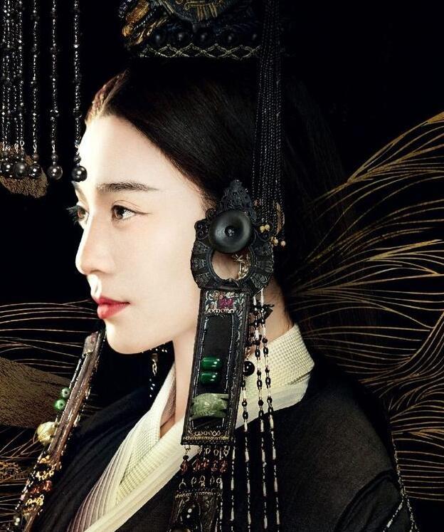 不管是内容还是手法上,同样是大女主戏的《巴清传