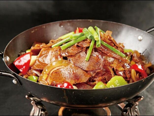 惠水马肉火锅息烽辣鸡火锅花溪鹅肉火锅乌江鱼火锅哈哈,小编在吃余庆