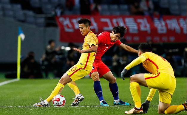 国安未来与现役球员联手克韩球迷真幸福!新赛