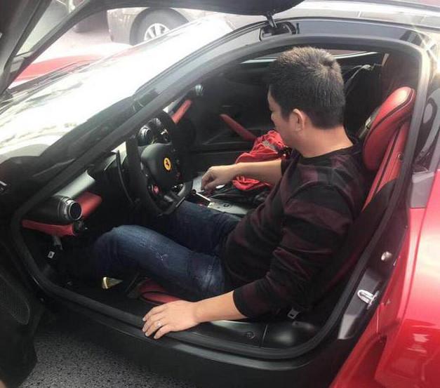 4500万法拉利神车开进二手车市场车主就赚了2000万