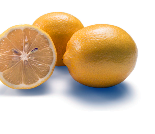 柠檬是世界上最有药用价值的水果之一,养在阳台很好哦