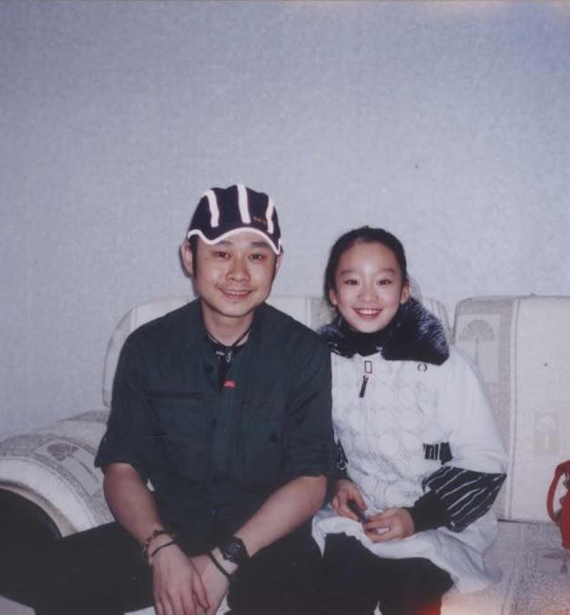 刀郎,原名叫罗林,出生于四川,他的第一次婚姻听起来十分离奇,在父母的