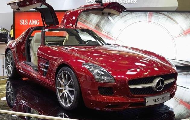 奔驰sls amg,经典飞翼门跑车即将停产