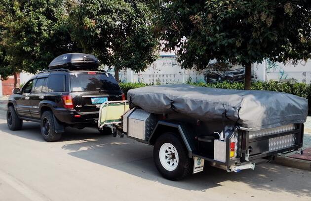 第一步就是要车管所给小拖车上牌照,如果车管所的《机动车产品目录