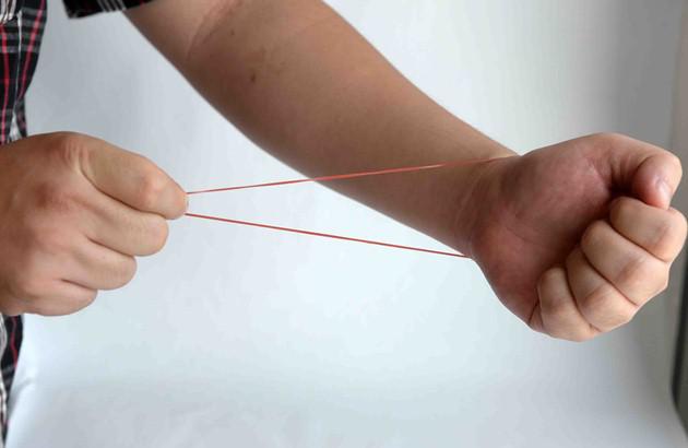 一个有效戒烟的心理学小技巧|志强|小技巧|橡皮筋_新浪新闻