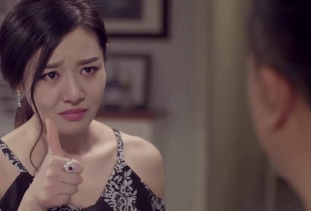 如今王维维凭借和张嘉译,王晓晨合演的热播剧《我的体育老师》进入