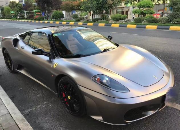 小伙用保时捷718的钱入手二手法拉利一个月后直言赶快换车