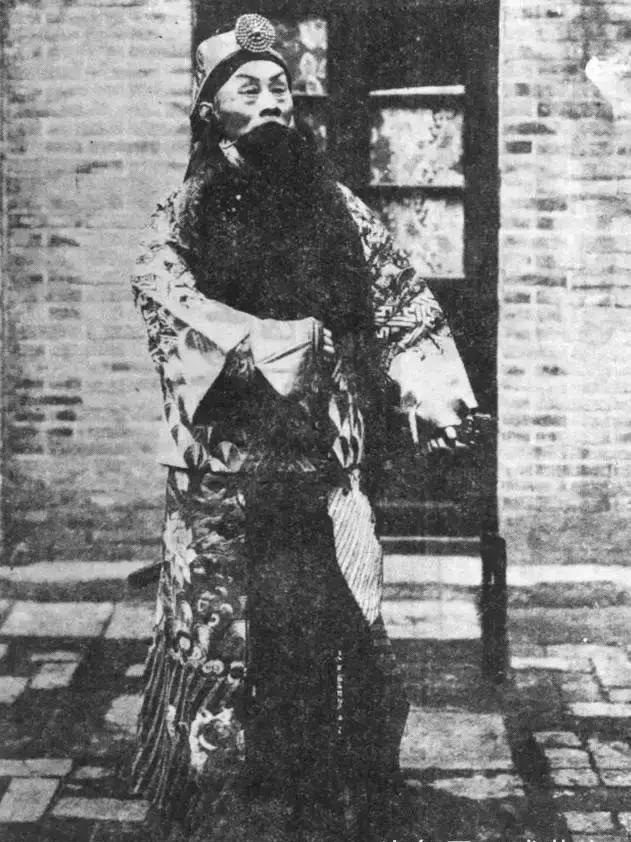 伶界大王四海一人谭鑫培声名卅载轰如雷