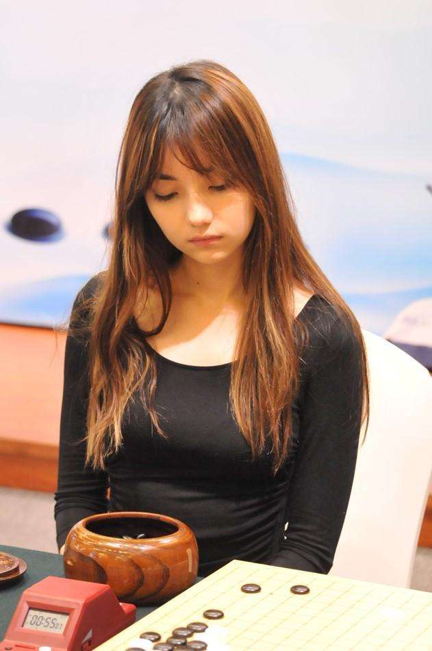 先过黑嘉嘉这关吧